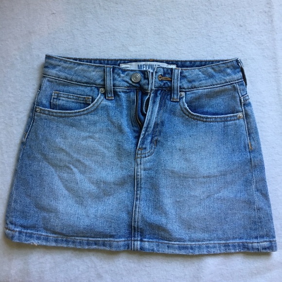 Brandy Melville Jean skirt - Picture 5 of 8